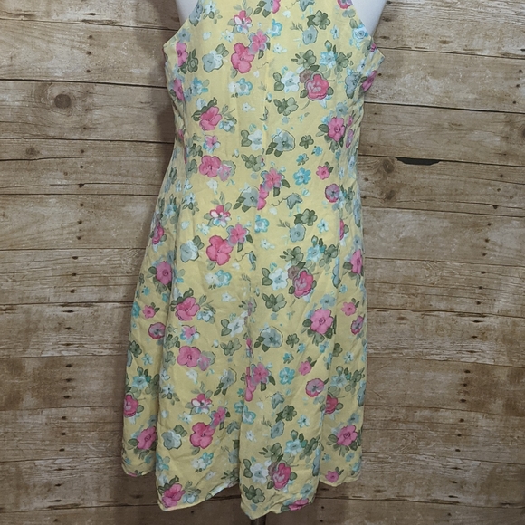 Vintage Cottage Core Yellow Floral Dress - Picture 10 of 16